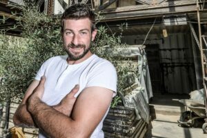 Antoine Dufilho dans son atelier.